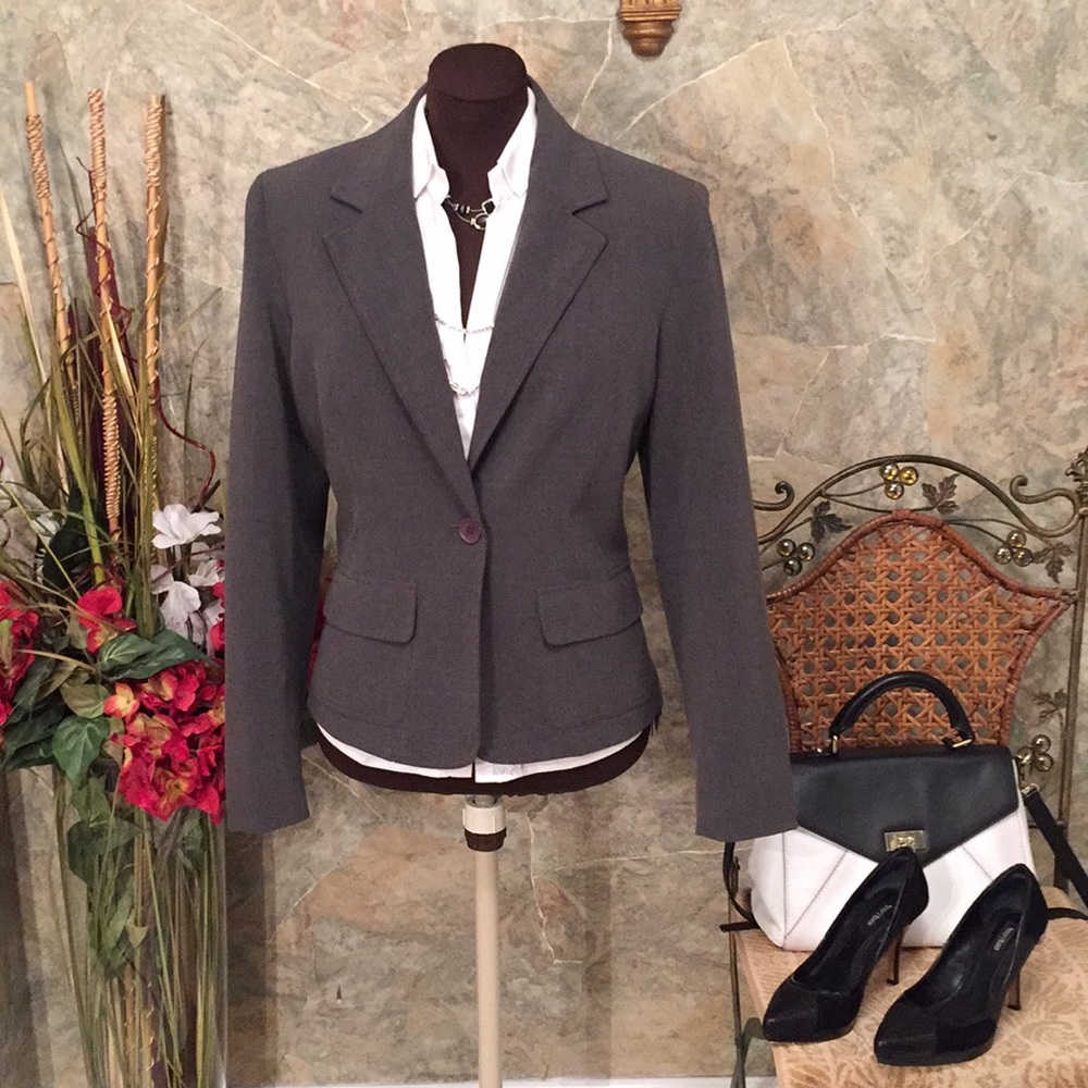 Gorgeous Stretch🌹 suit jacket coat blazer.